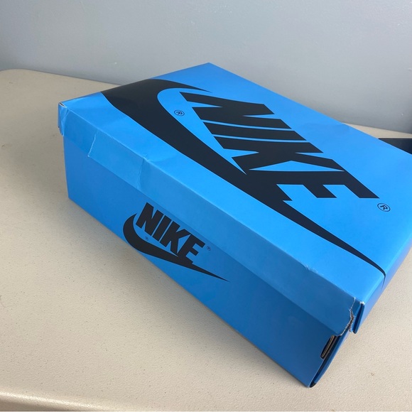 Nike Air Jordan 1 Retro High OG UNC Toe University Blue DZ5485-400 Men Sz 12 - Picture 9 of 10